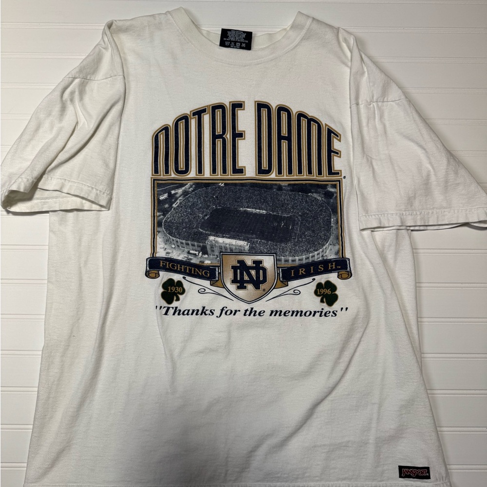 Vintage 90’s University of Notre Dame Football Jansport size XL T Shirt